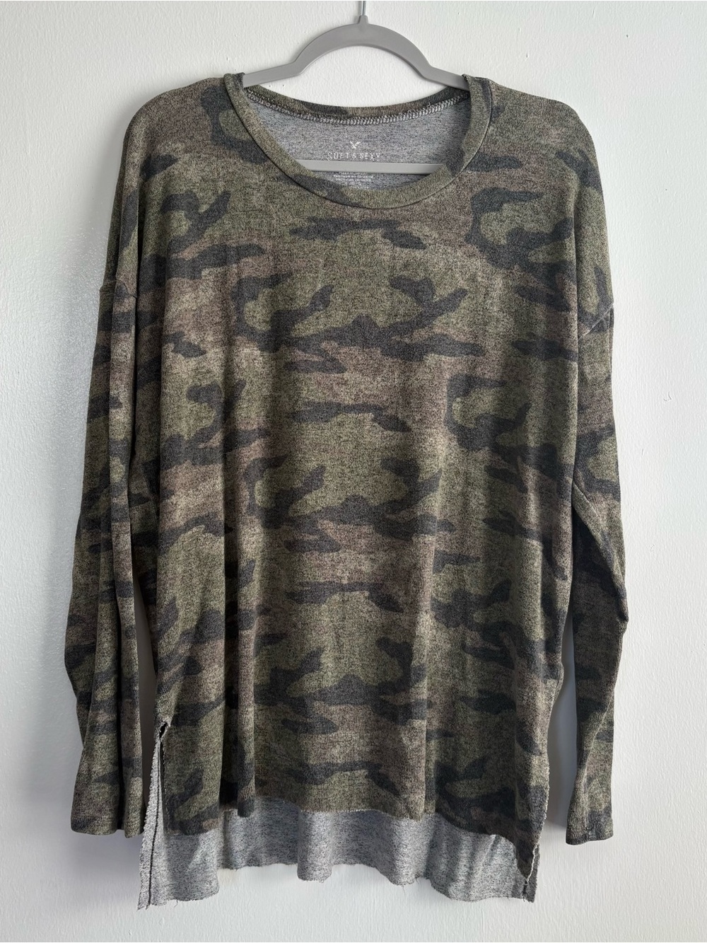 American Eagle Green Camo Soft & Sexy Plush Top Women’s L